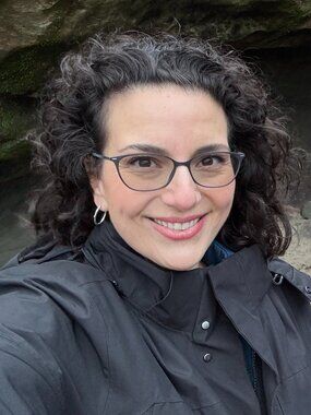 Meet your Posher, Jennifer